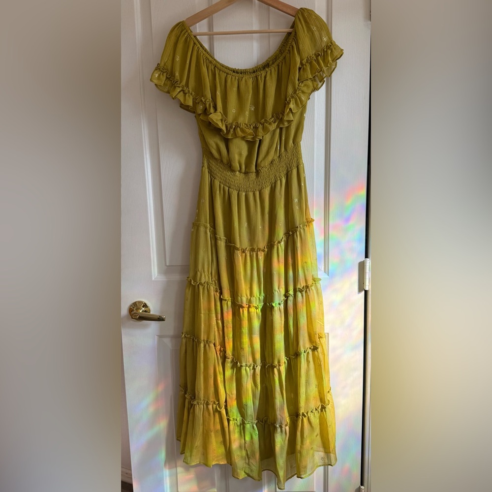 Vince Camuto Olive Green Off-Shoulder Ruffle Maxi Dress - Size M